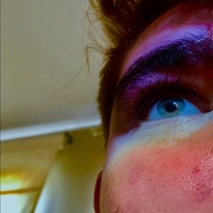 Meet your Posher, Max